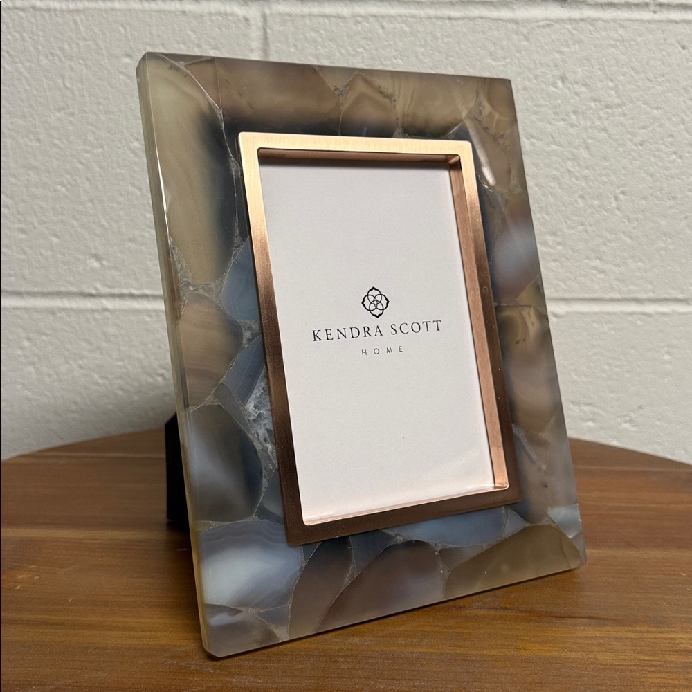 Kendra Scott Elegant Gray Photo Frame